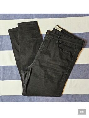 GAP True Skinny Super High Rise In Deep Black 33 Short/Cropped